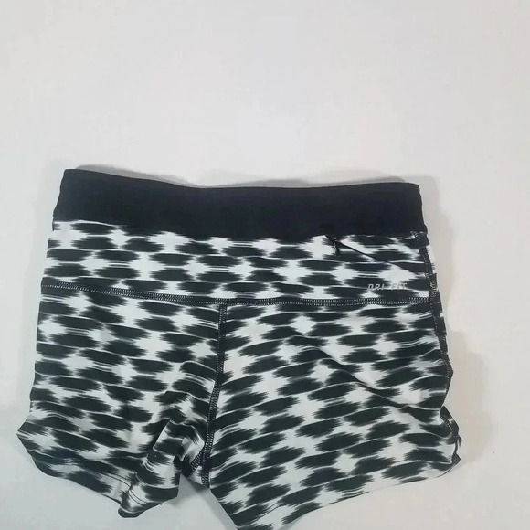 Nike women's running shorts - Picture 2 of 3